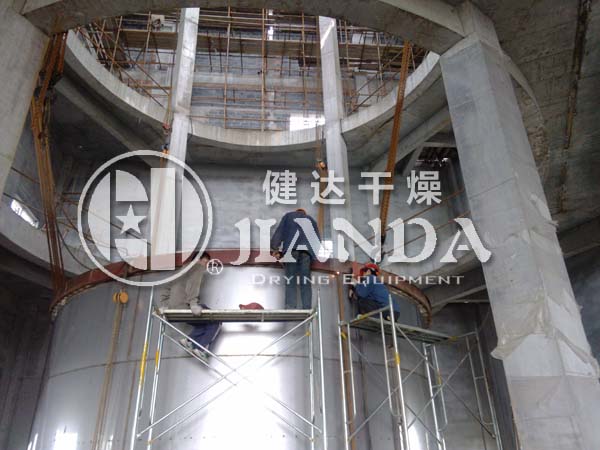 大型喷雾干燥机制作现场2